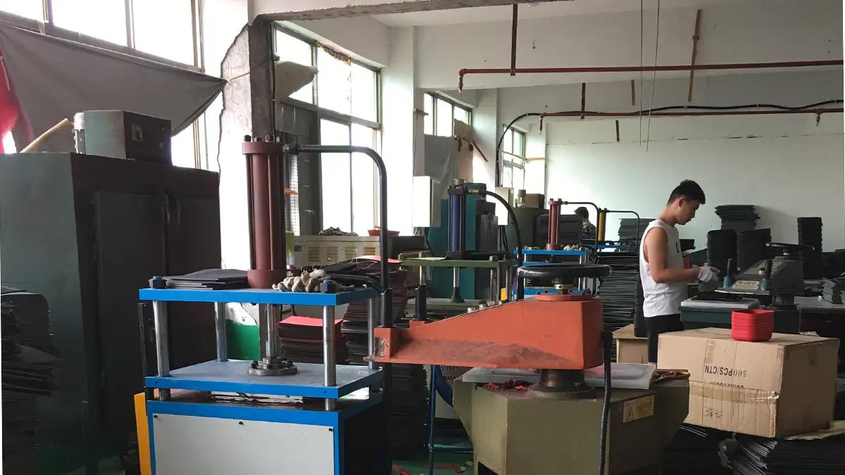 Dongyang Yirong Luggage Co., Ltd.