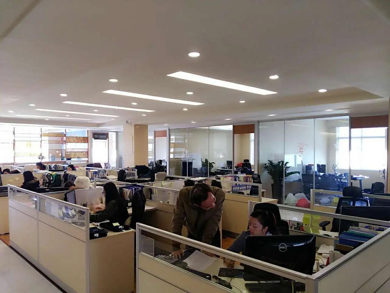 Guangzhou Renkuxing Commodity Co., Ltd.