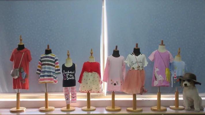 Yiwu Rongnuo Clothing Factory