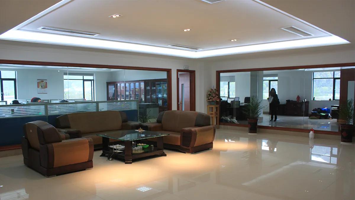 Ningbo Bi-Way Daily-Used Products Co., Ltd.