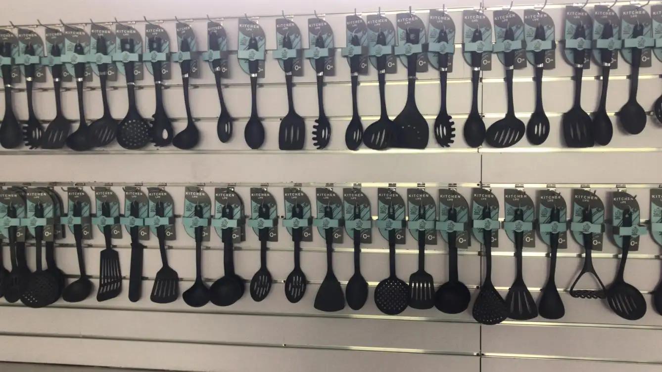 Yangjiang Jiangcheng Diyu Hardware& Plastic Factory