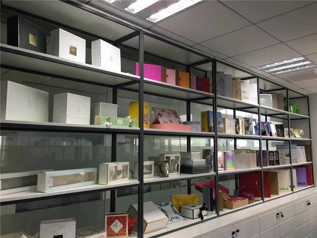 Shanghai Maxi Pack& Gifts Co., Ltd.