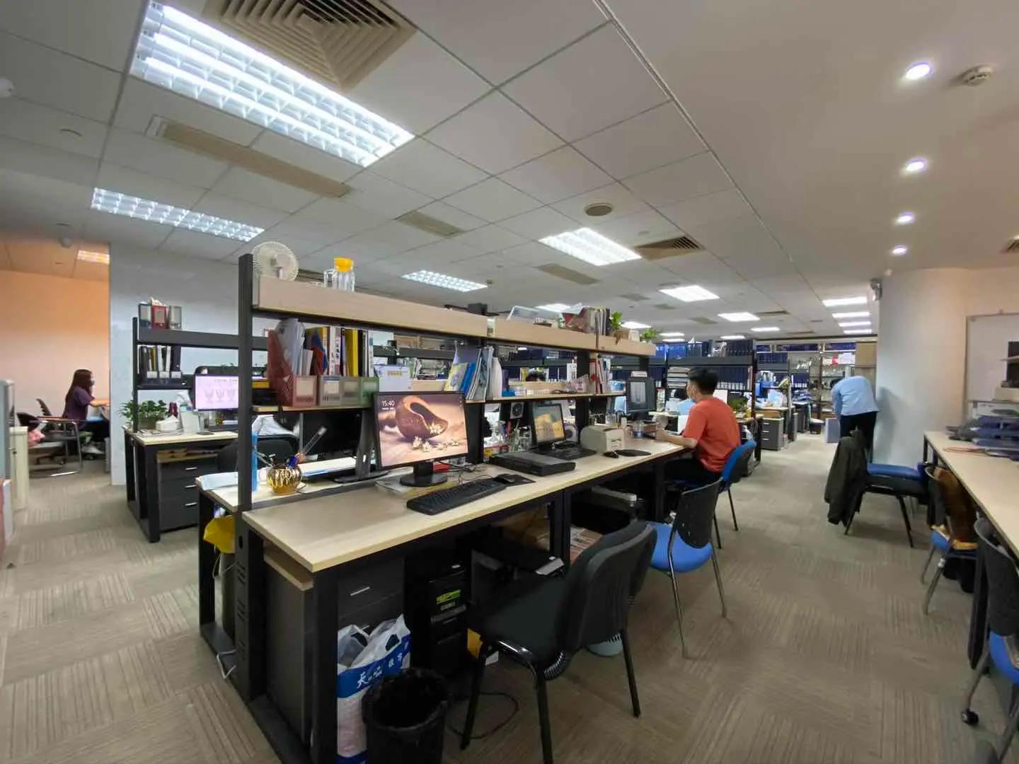 Guangzhou Jing Huang Glassware Company Limited