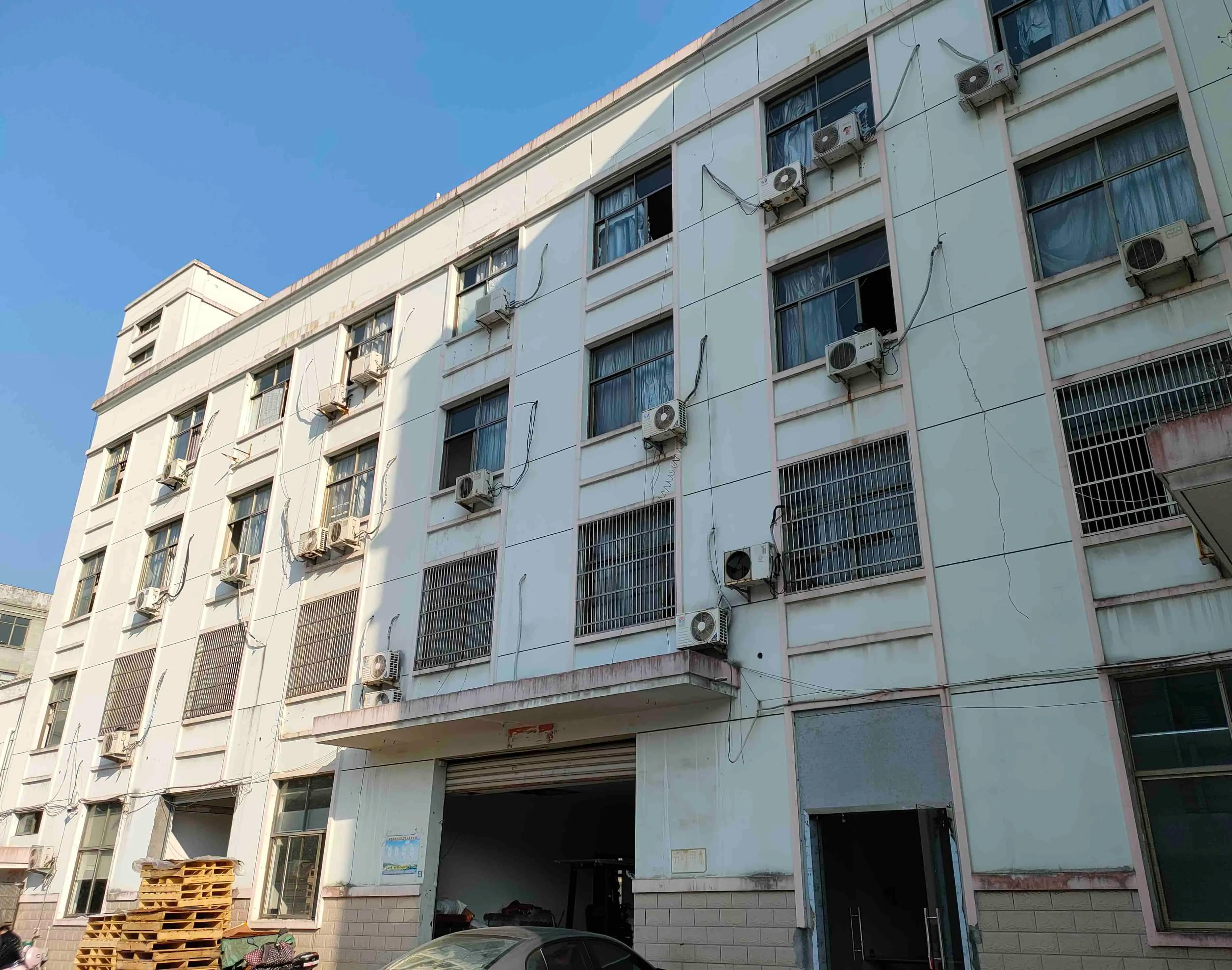 Yiwu Xinfeng Jewelry Co., Ltd.