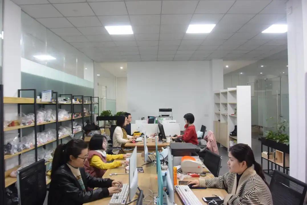 Shantou Jinze Plastics Co., Ltd.