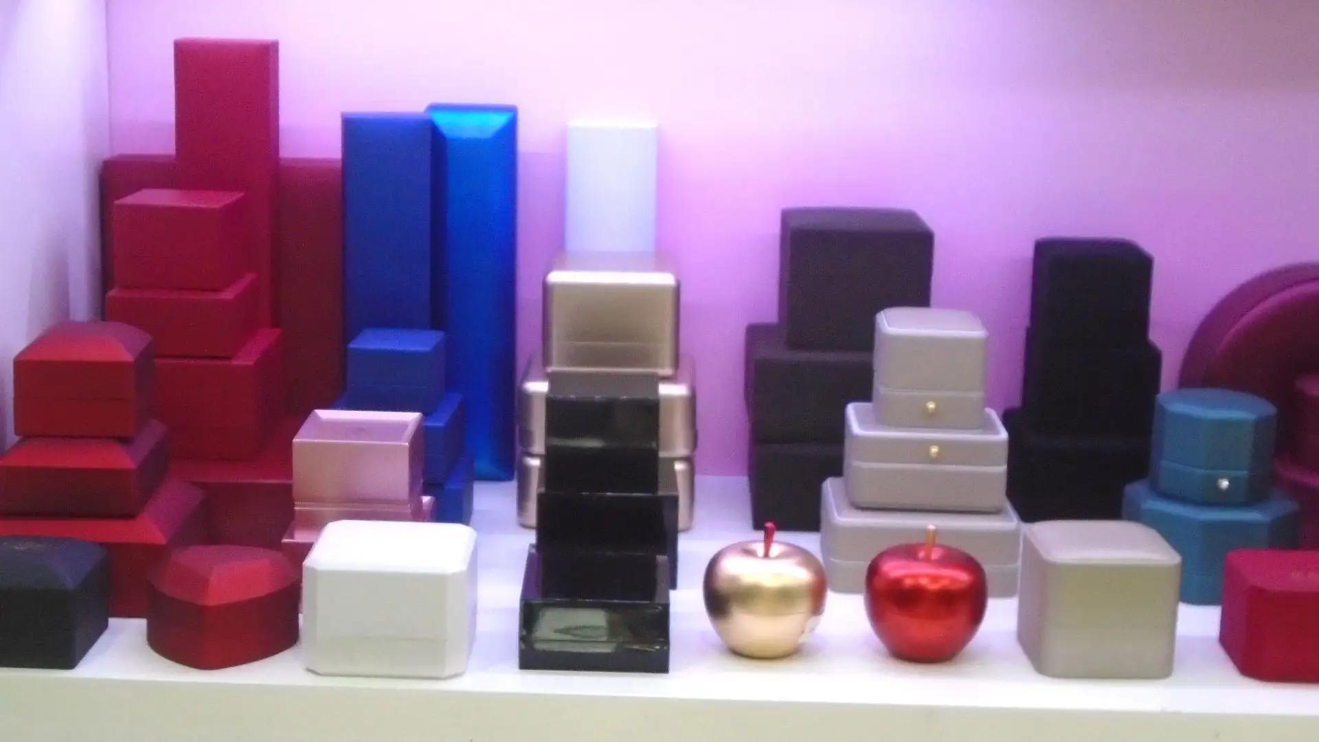 Guangzhou Zebo Jewelry Packaging Co., Ltd.