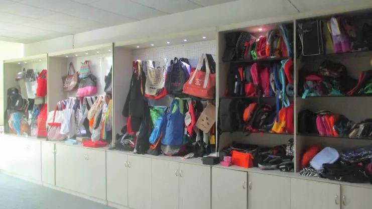 Dongguan Jiarong Handbags Manufactory Co.,Ltd.