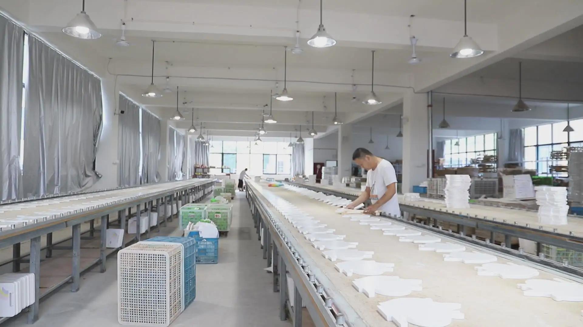 Yunhe Zheyi Toys Co., Ltd.