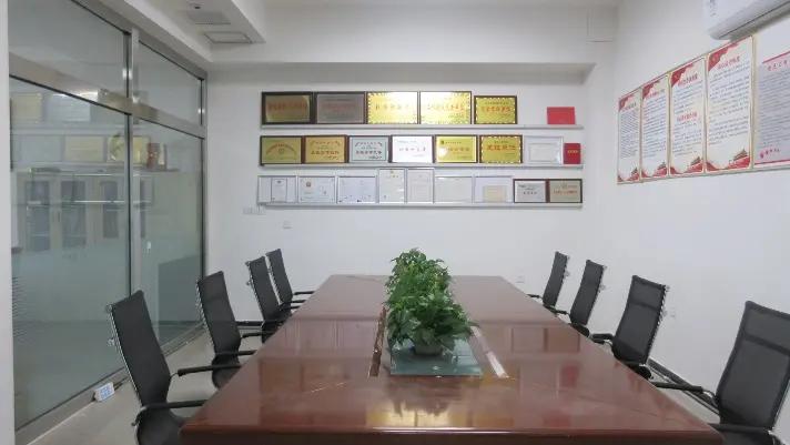 Hejian Hongyi Glass Products Co., Ltd.