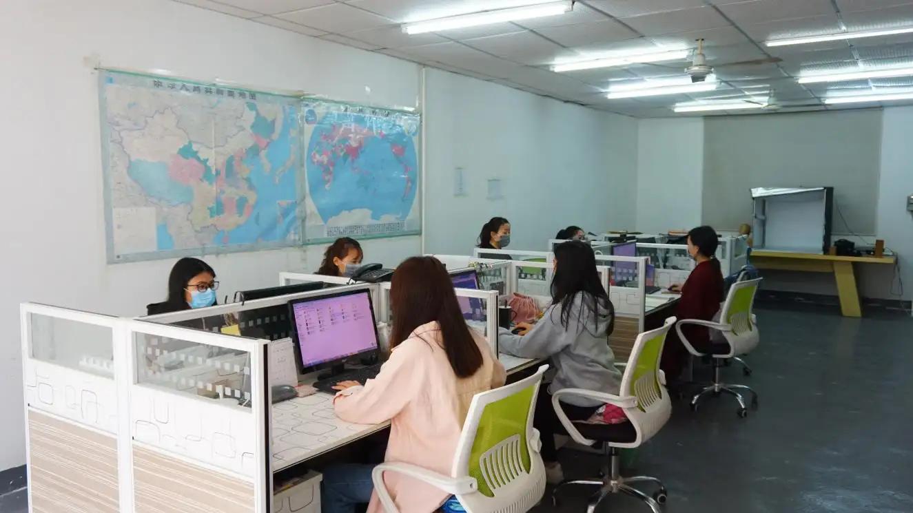 Shenzhen Yuntong Garment Accessory Co., Ltd.