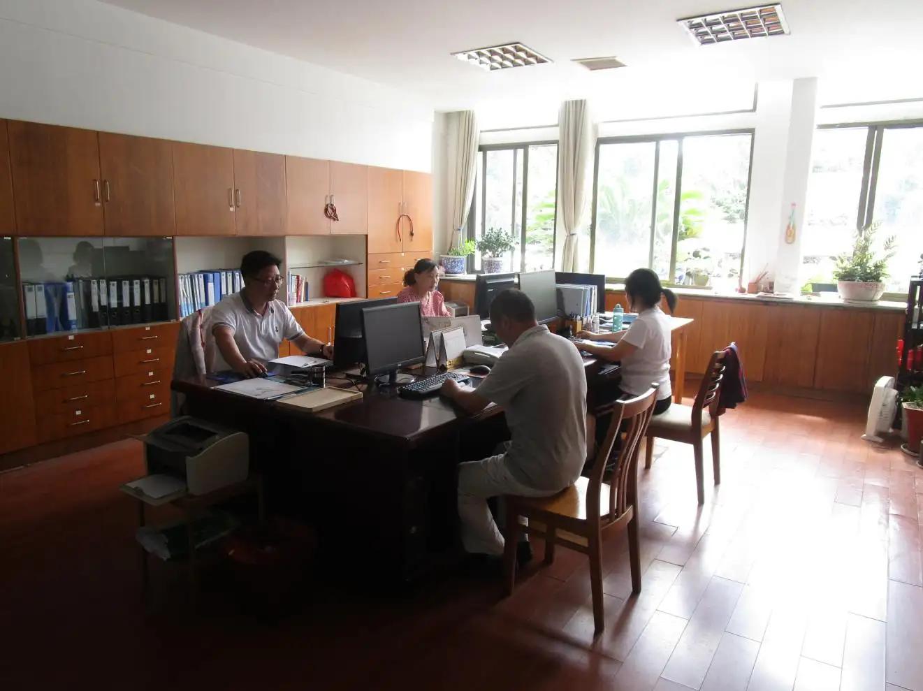 Ningbo Shilin Arts & Crafts Co., Ltd.