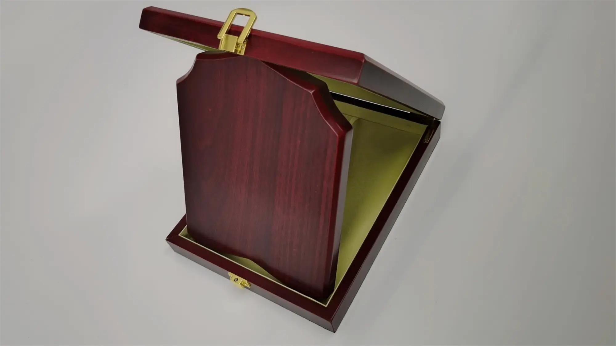 Wenzhou Insun Crafts Co., Ltd.