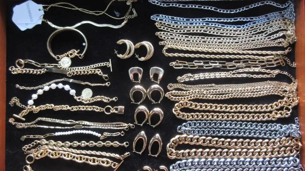 Yiwu J And D Jewelry Co., Ltd.
