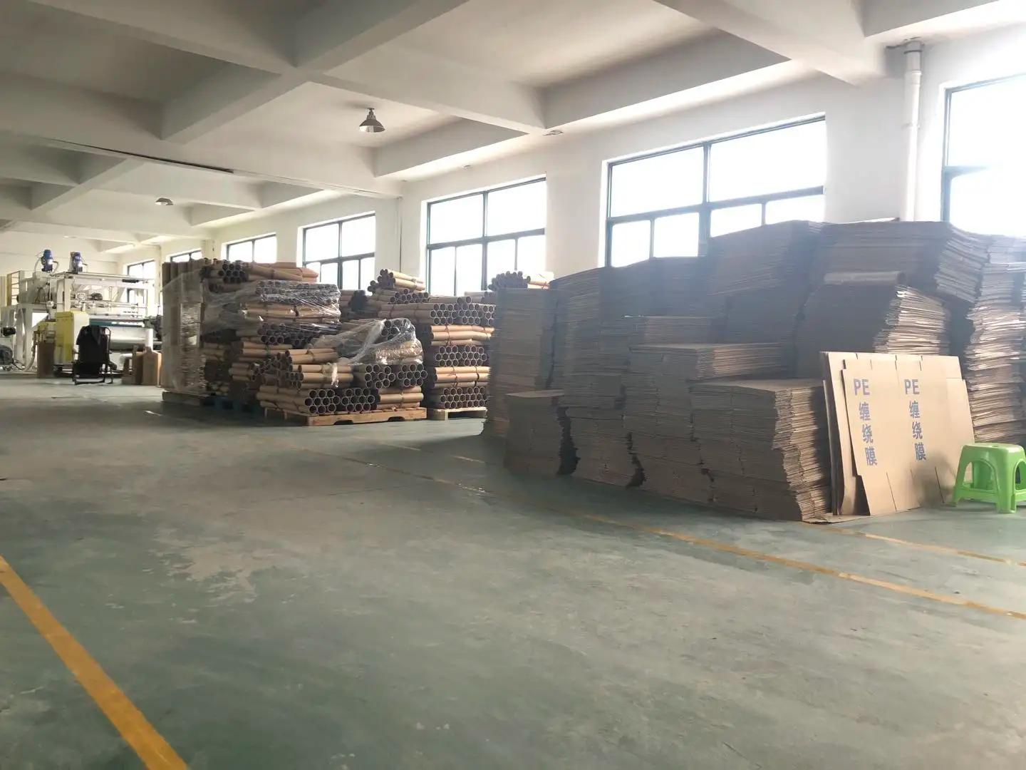 Yuyao Yiwan Packaging Material Co., Ltd.
