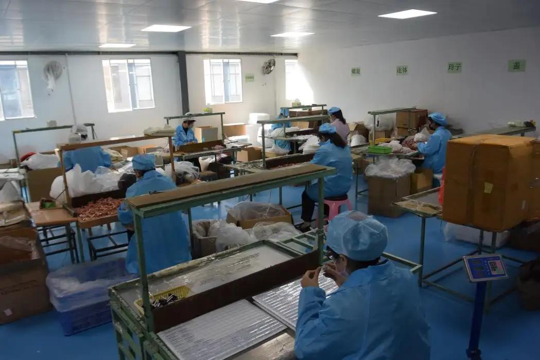 Shantou Yueshunxing Plastic Products Co., Ltd.
