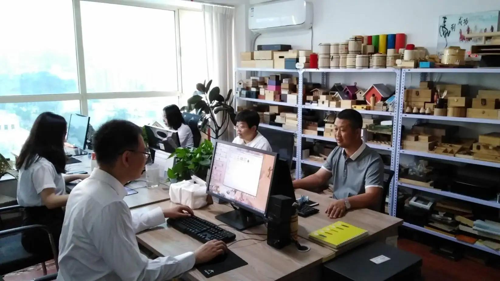 Yantai LSL Wood Arts & Crafts Company