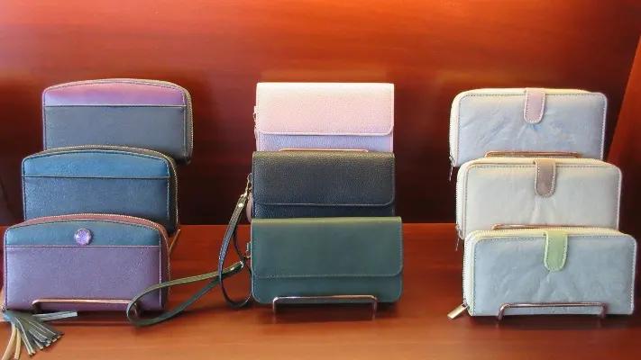 Yiwu Autumnwell Leatherware Co., Ltd.