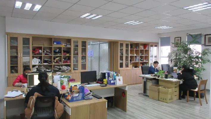 Wuxi Chengli Optical Packaging Co., Ltd.