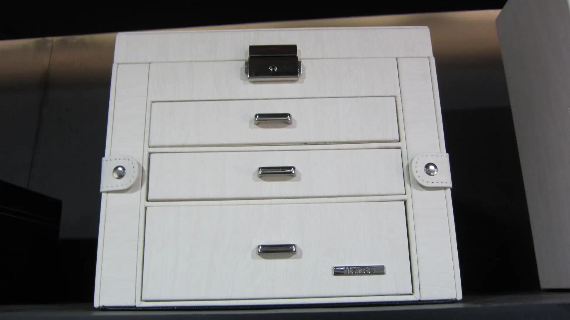 Guangzhou Youbei Electronic Commerce Co., Ltd.