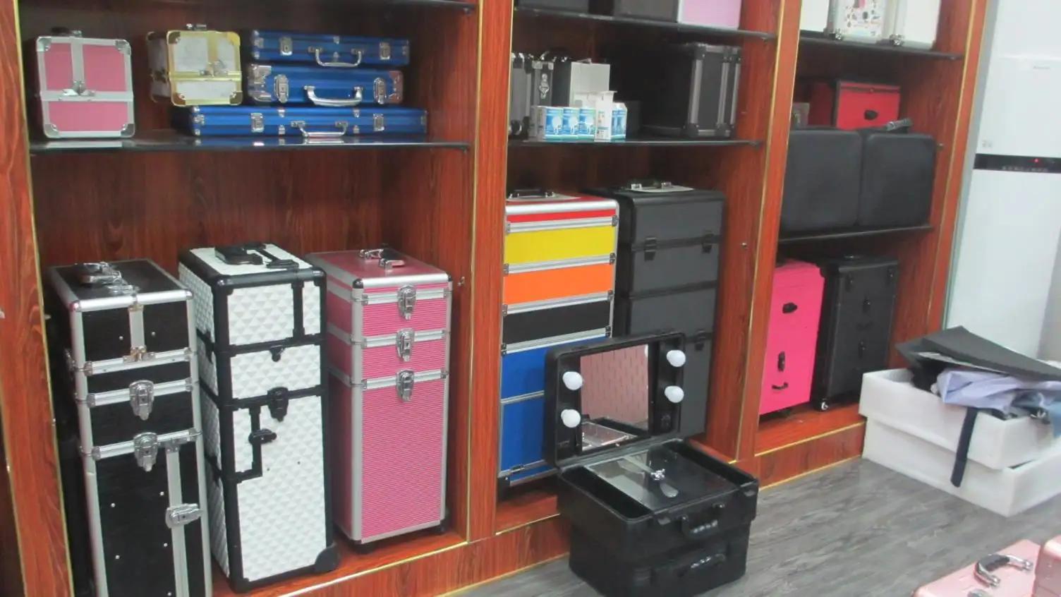 Nanhai Taiping Hardware Plastics  Factory