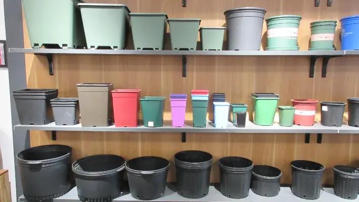 Haining Huajin Plastics Co., Ltd.