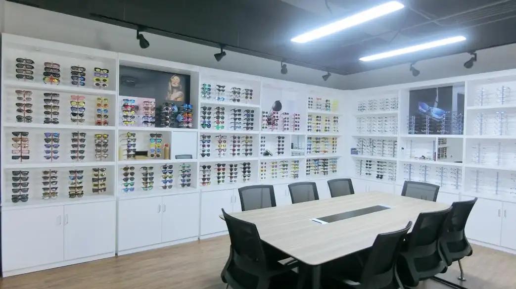 Wenzhou Aifei Optical Co., Ltd.