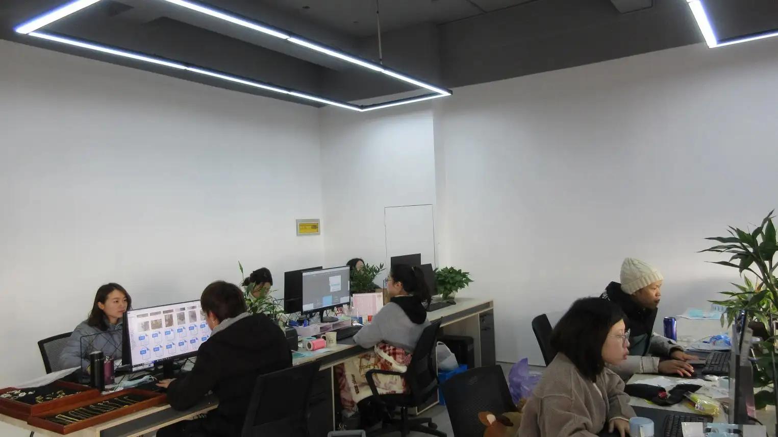 Yiwu J And D Jewelry Co., Ltd.