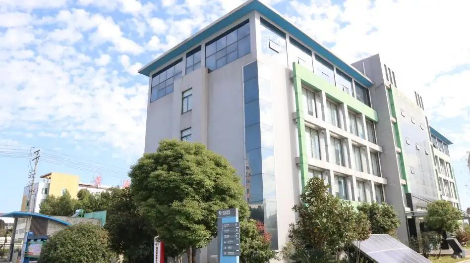 Yixing Wangzhe Laminating Film Co., Ltd.