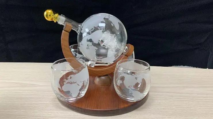 Hejian Hongyi Glass Products Co., Ltd.