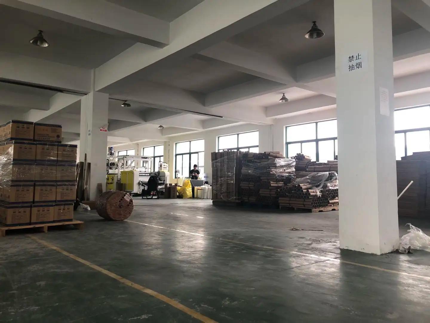 Yuyao Yiwan Packaging Material Co., Ltd.