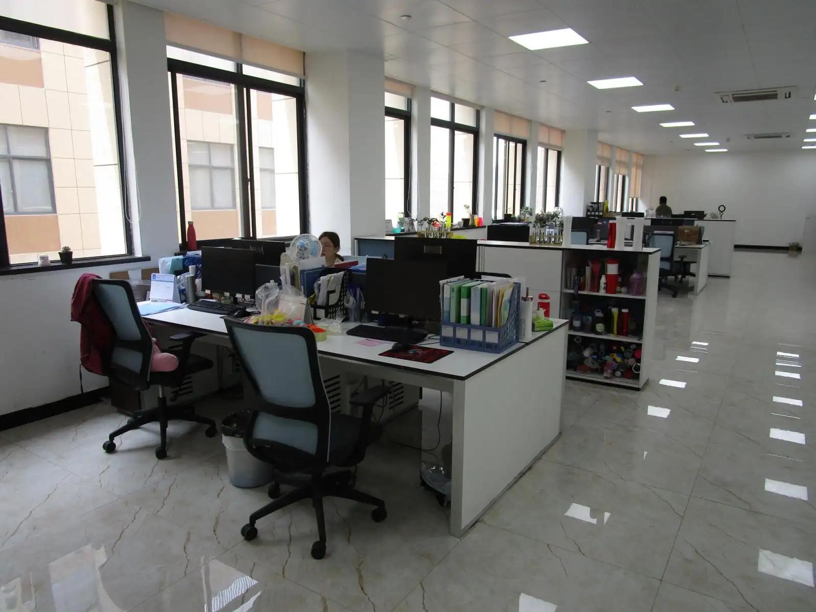 Zhejiang Huangyan Dafu Plastic Co., Ltd.