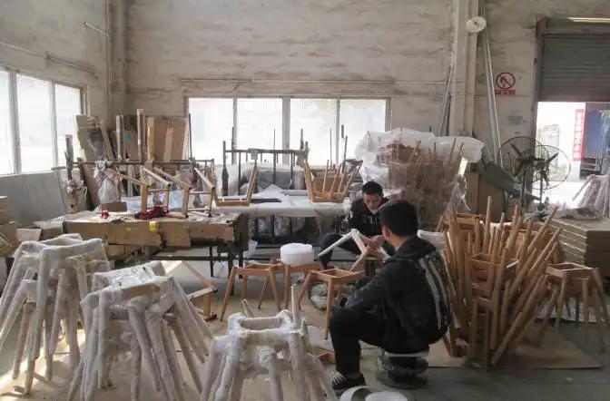Foshan Huayuexing Metal Production Co., Ltd.